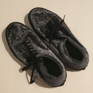 Limited Edition Blue Velvet Low-Top Vans